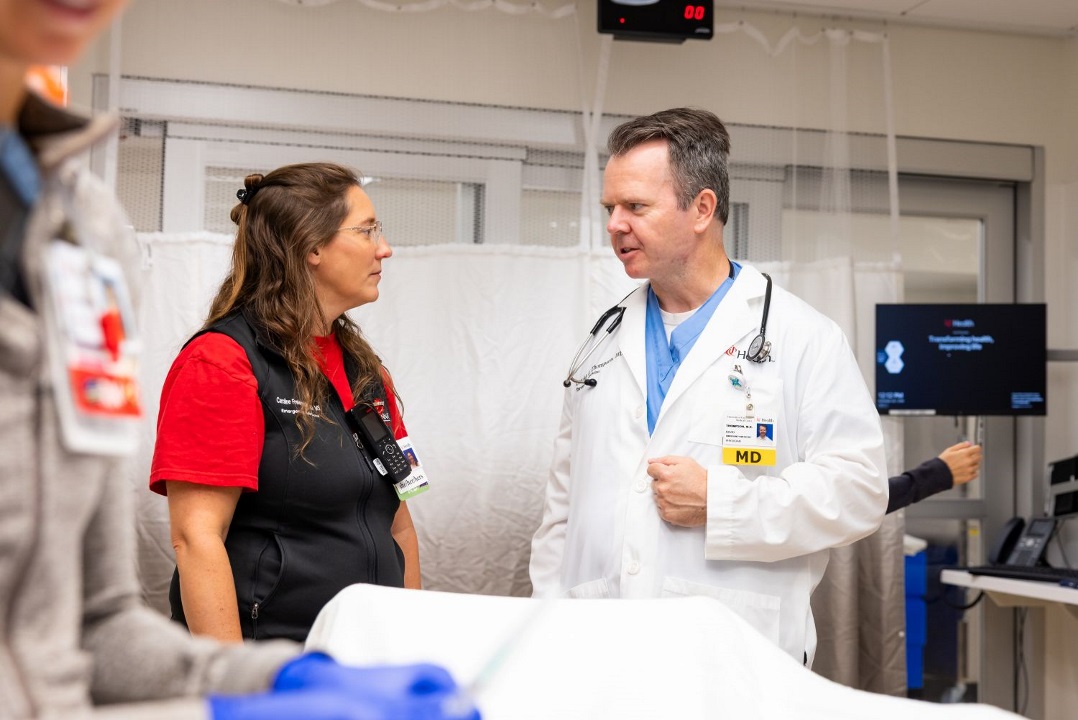 Doctors collaborating
